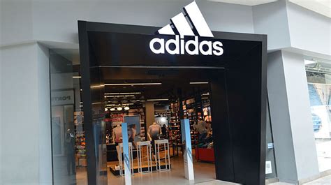 locales adidas en caba